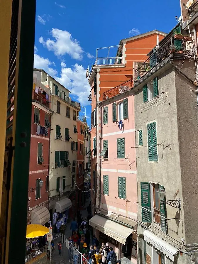 Guest house Luvegu Sciuiu Apartment Vernazza
